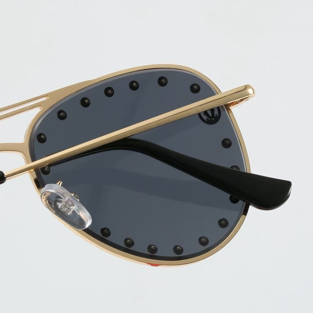 7 colors fashion Personalized rivet large frame sunglasses
