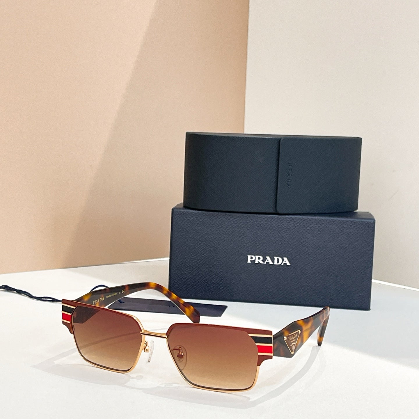 Gradient two-tone sunglasses