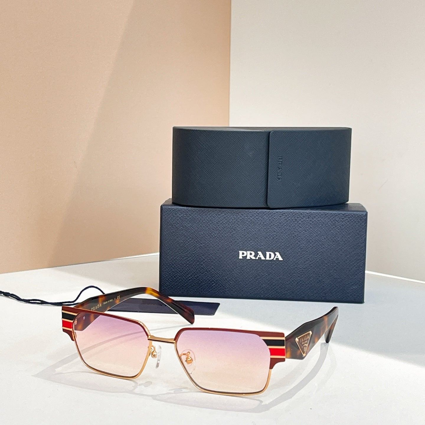 Gradient two-tone sunglasses