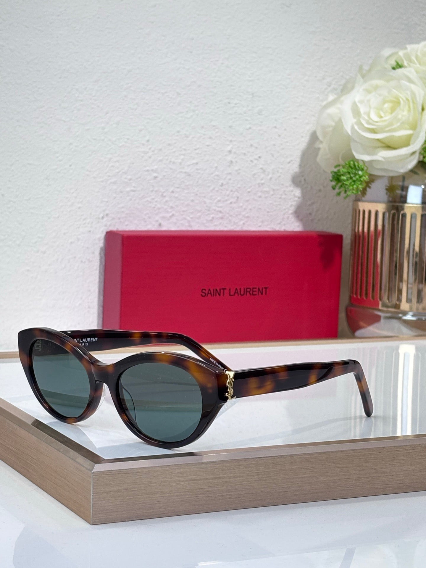 New Small Frame Cat-Eye Sunglasses