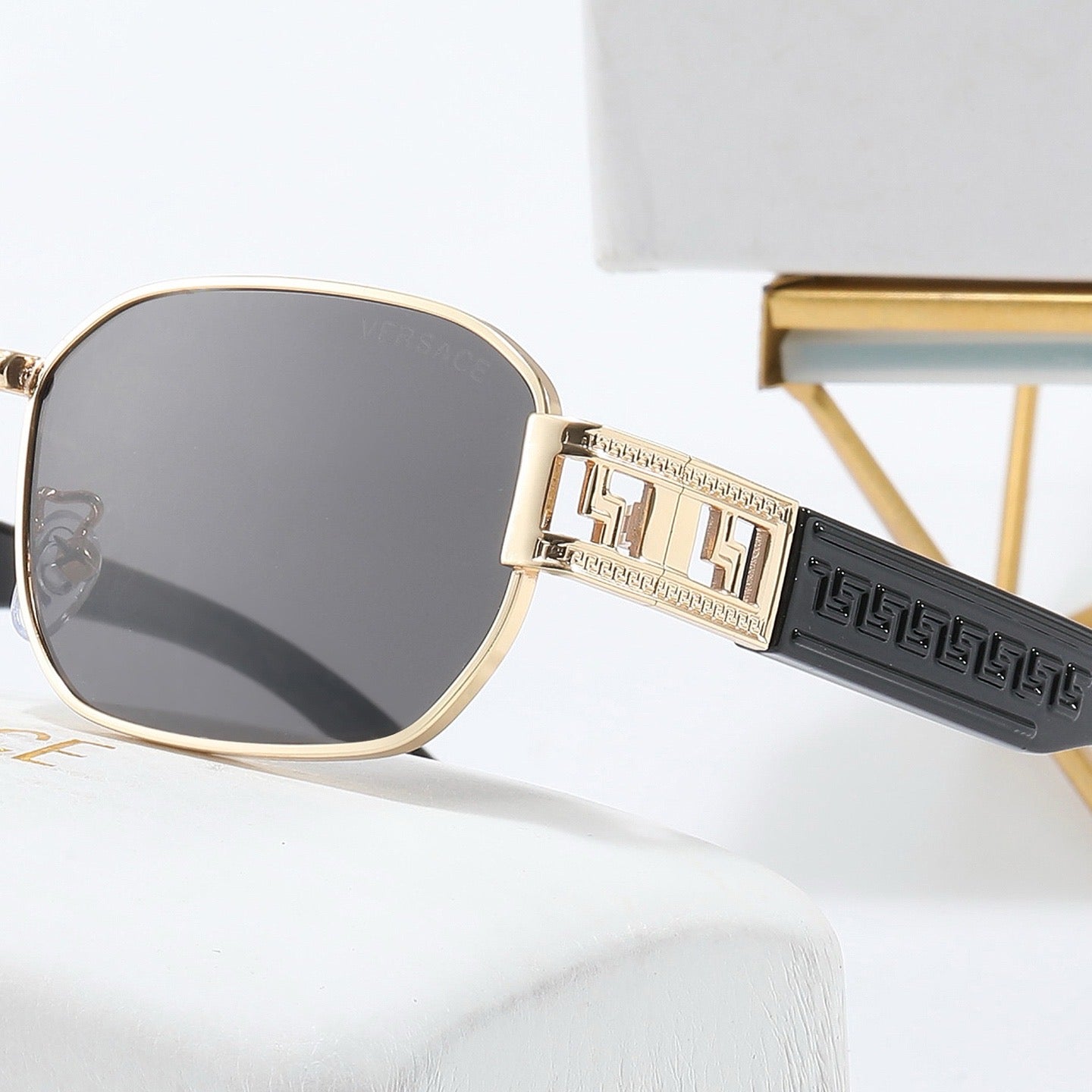 4 colors personalized trendy polarized sunglasses 4218