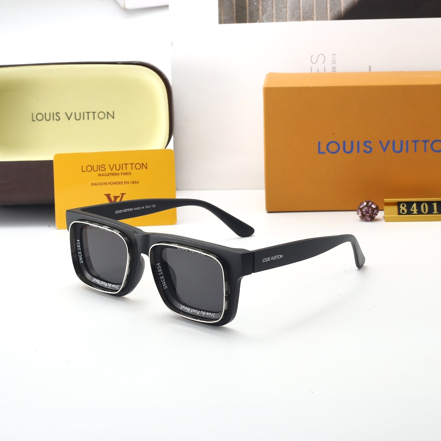 4-color UV-proof HD lenses, fashionable and versatile, super beautiful