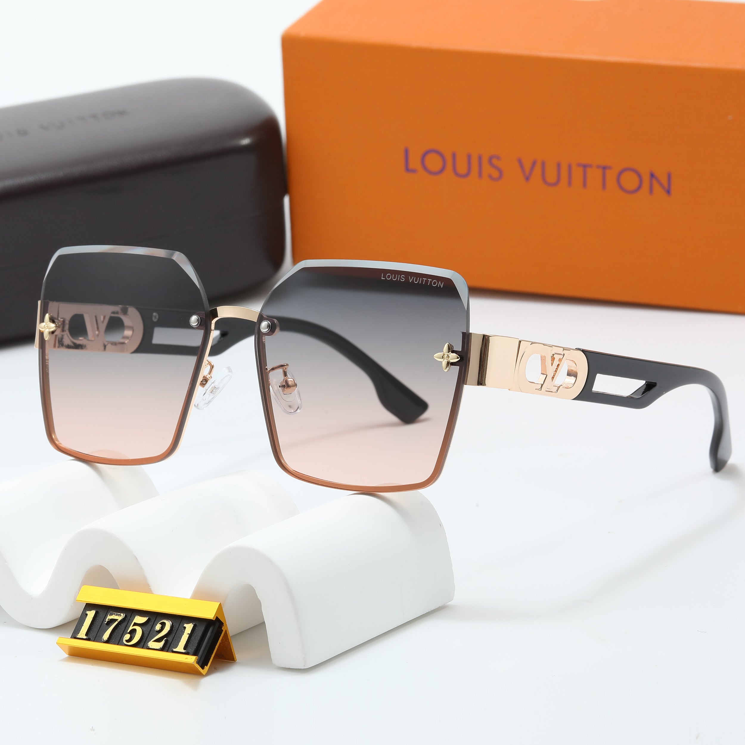 6 Colors Fashion Square Frame Sunglasses 17521